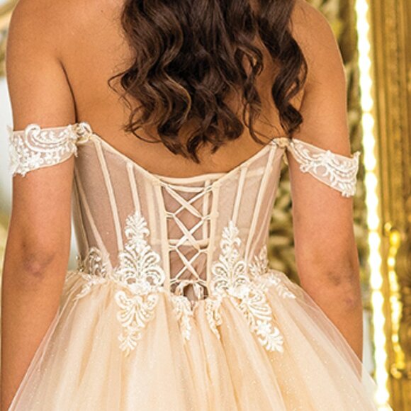 New Off White Modern Wedding Dress w/ Sheer Boned Bodice & Delicate Lace DQ 3410 - Picture 5 of 9